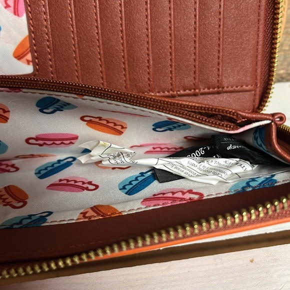 Loungefly Disney Alice in Wonderland March Hare Zip-Around Wallet Continental - Picture 9 of 9